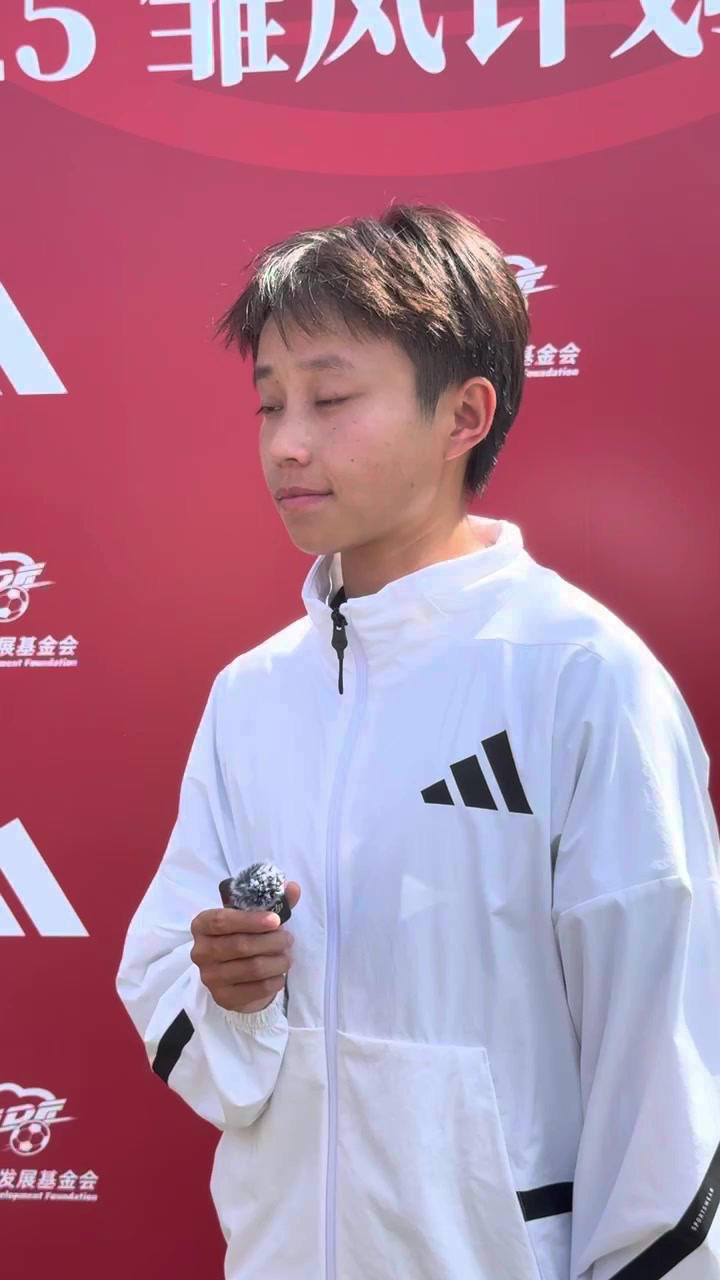 足球竞猜-2025雏凤计划训练营北京启动，张琳艳勉励U15女足队员振翅高飞