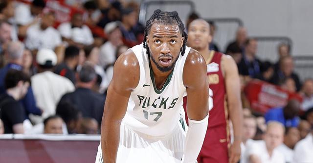 FIFA俱乐部世界杯-Ary：斯坦利-乌穆德与马刺签下一份训练营合同